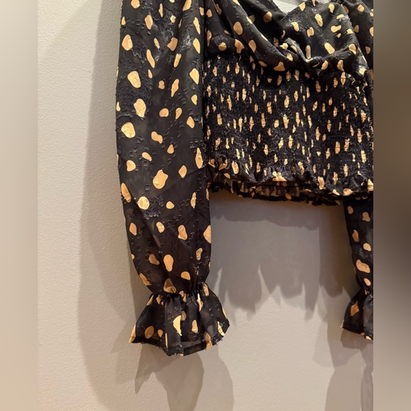 Lulus Polka Dot Sweetheart Neckline Lantern Sleeve Smocked Top - Picture 4 of 9